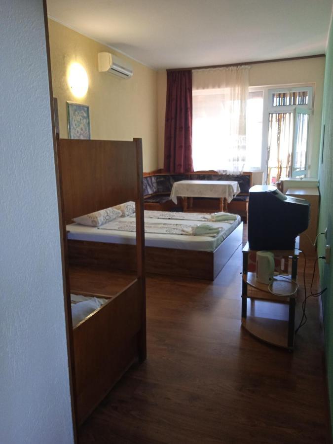 Стаи За Гости Нептун Tsarevo Buitenkant foto