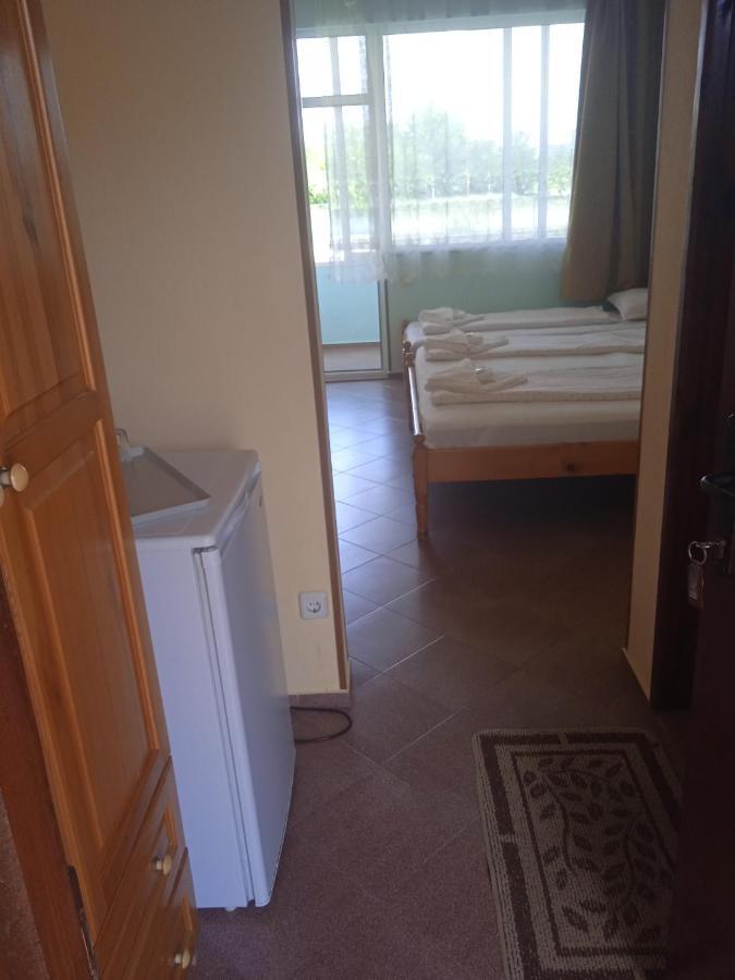 Стаи За Гости Нептун Tsarevo Buitenkant foto