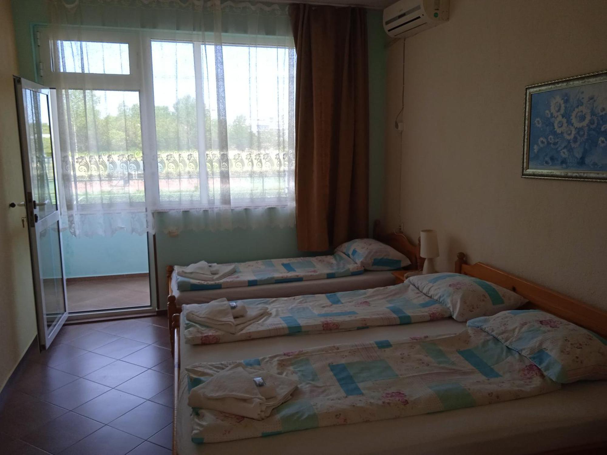 Стаи За Гости Нептун Tsarevo Buitenkant foto